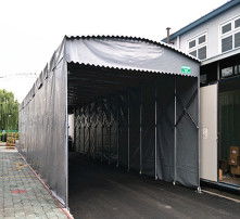 高清圖片中的紡織品遮篷 設計、功能與美學解析